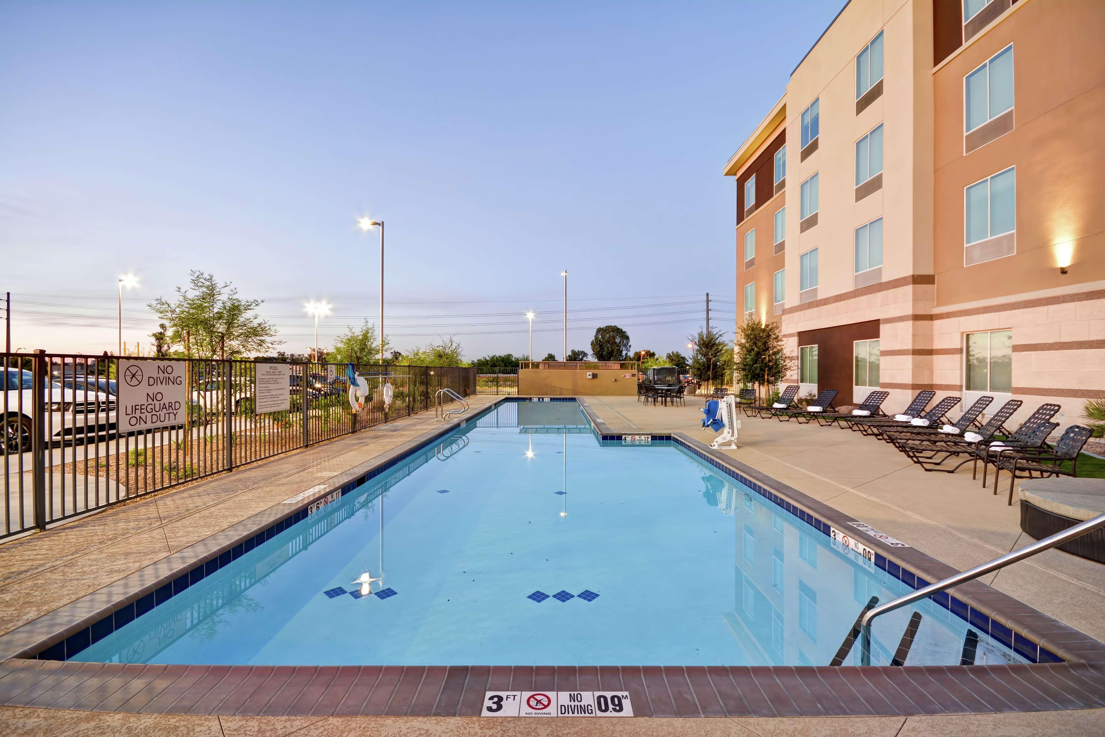 Hilton Garden Inn By Hilton Phoenix/Tempe Asu Area, Az Экстерьер фото